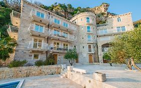 Apartments Pietra Mare